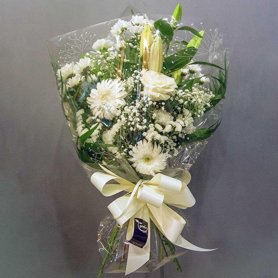 Ramo funerario con flores blancas y margaritas en la tienda online de La Victoria